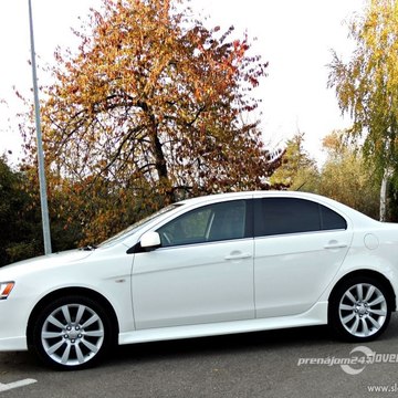 Prenajom auta 20,-EUR/Mitsubishi Lancer/Bez omedzenia Km