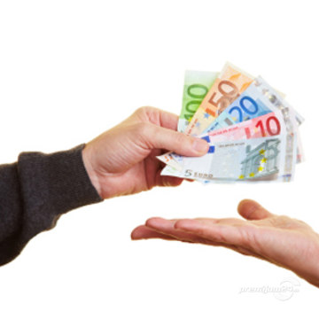 Ponúka pôžičky a úvery pre zamestnancov, dôchodcov,