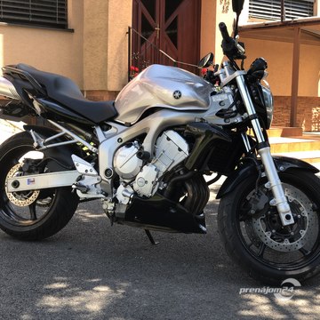 Prenájom YAMAHA FZ6N