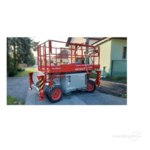 Na prenáíjom - Nožnicová plošina 10.5m Skyjack SJ6826 diesel 4×4