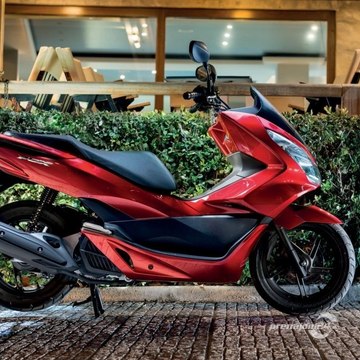 Na prenájom - motocykel Honda PCX 125